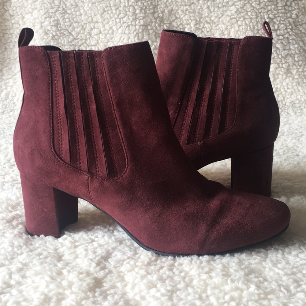 Kenneth Cole Burgundy Ankle Booties
